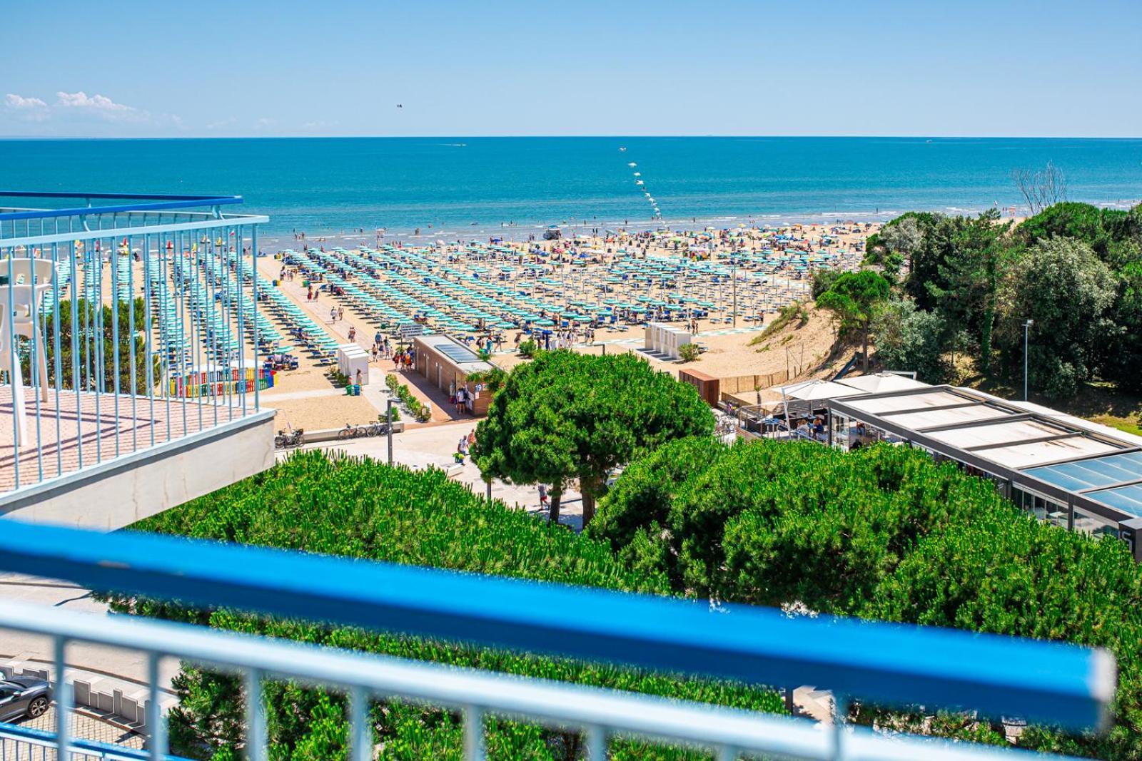 Apartment Bianco Nero Lignano Sabbiadoro